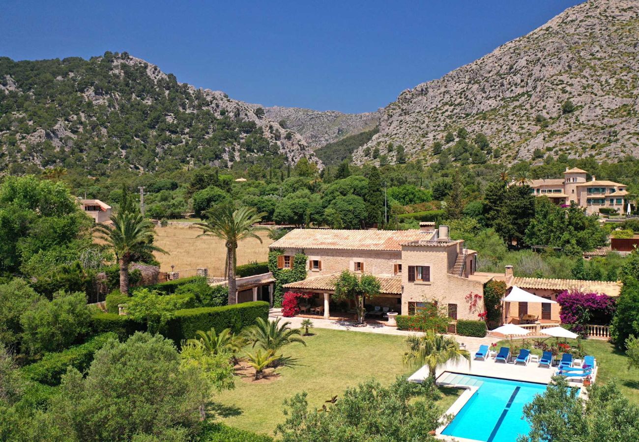 Villa en Pollensa - SOLIVELLAS. Villa cerca de Pollensa con fabuloso jardín