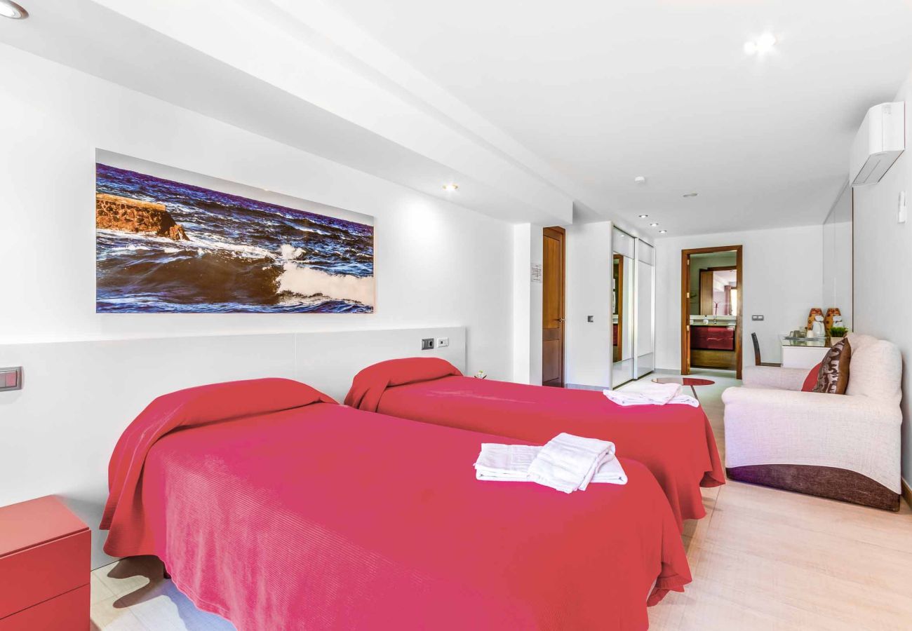 Villa en Cala Sant Vicenç - CAVALL , bonita villa en el centro de Cala Sant Vicenç