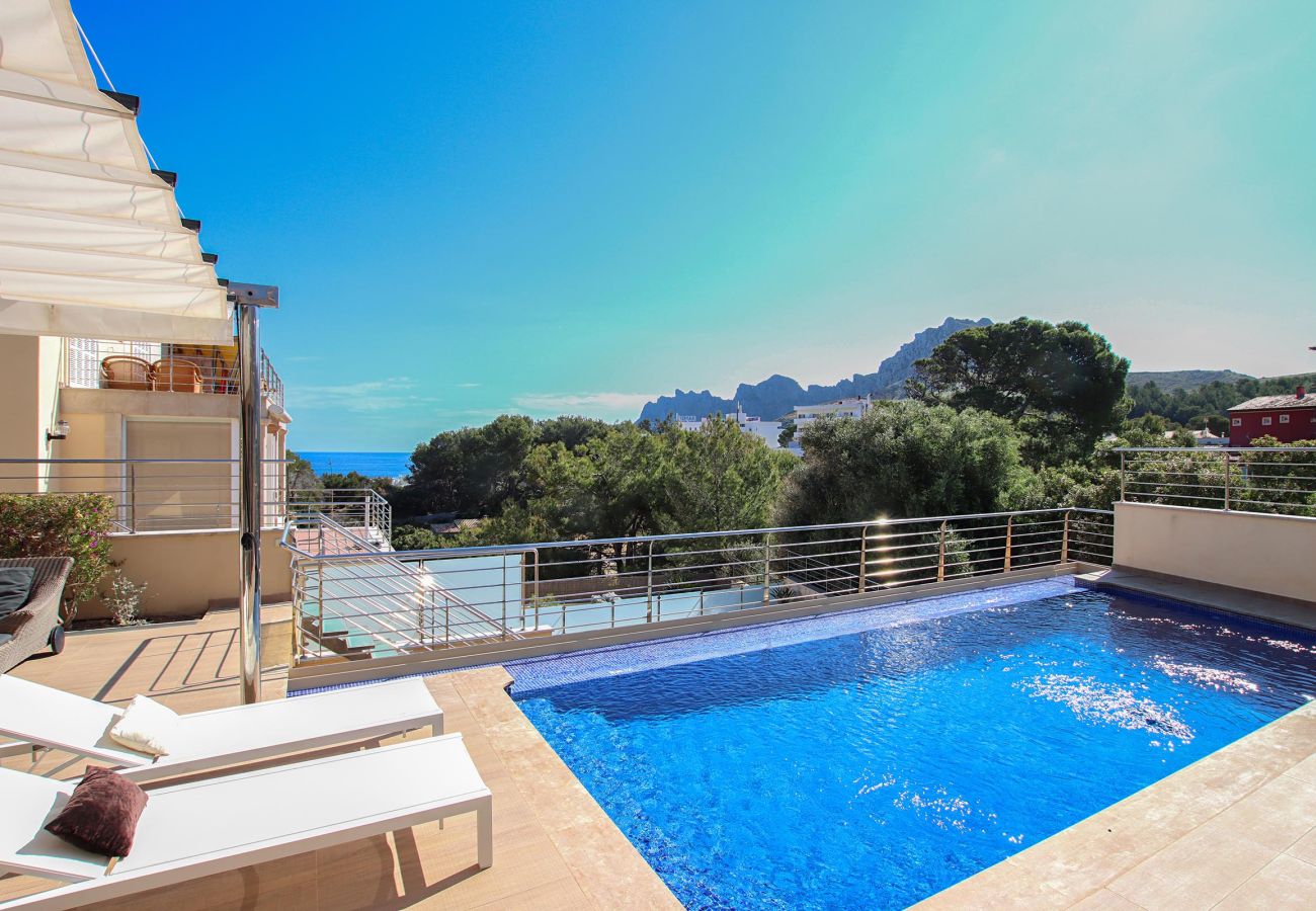 Villa en Cala Sant Vicenç - CAVALL , bonita villa en el centro de Cala Sant Vicenç
