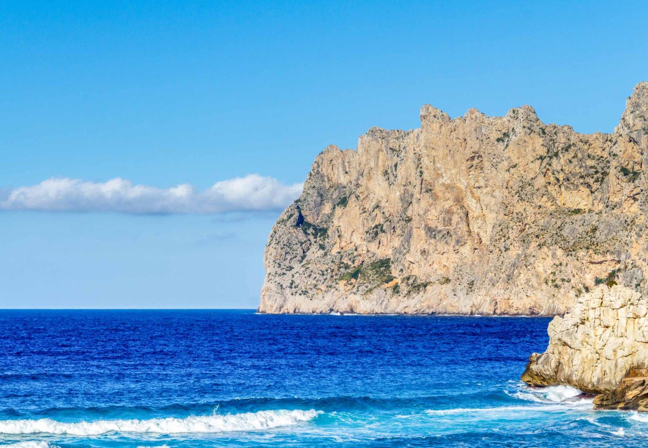 Villa en Cala Sant Vicenç - CAVALL , bonita villa en el centro de Cala Sant Vicenç