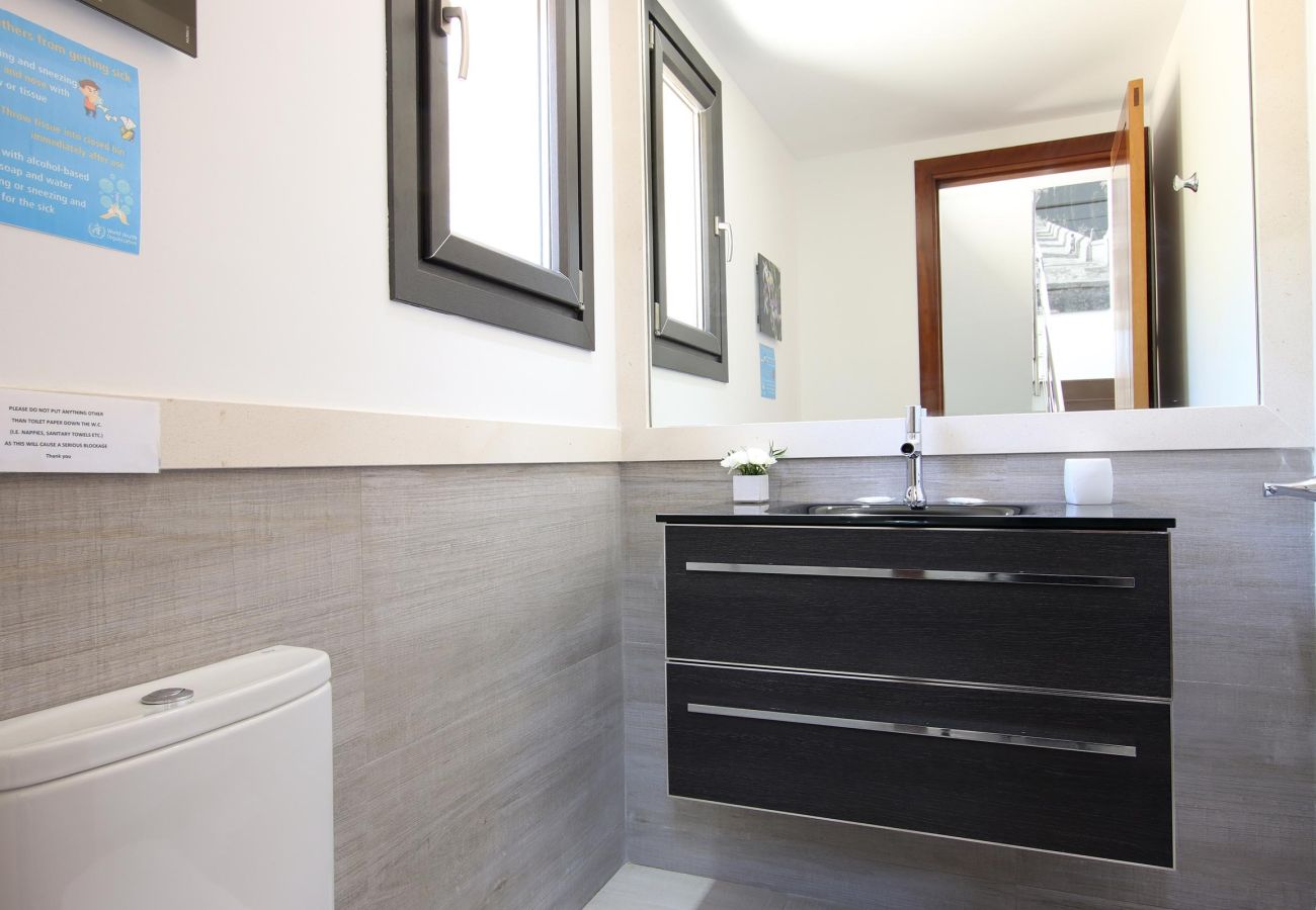 Villa en Cala Sant Vicenç - CAVALL , bonita villa en el centro de Cala Sant Vicenç