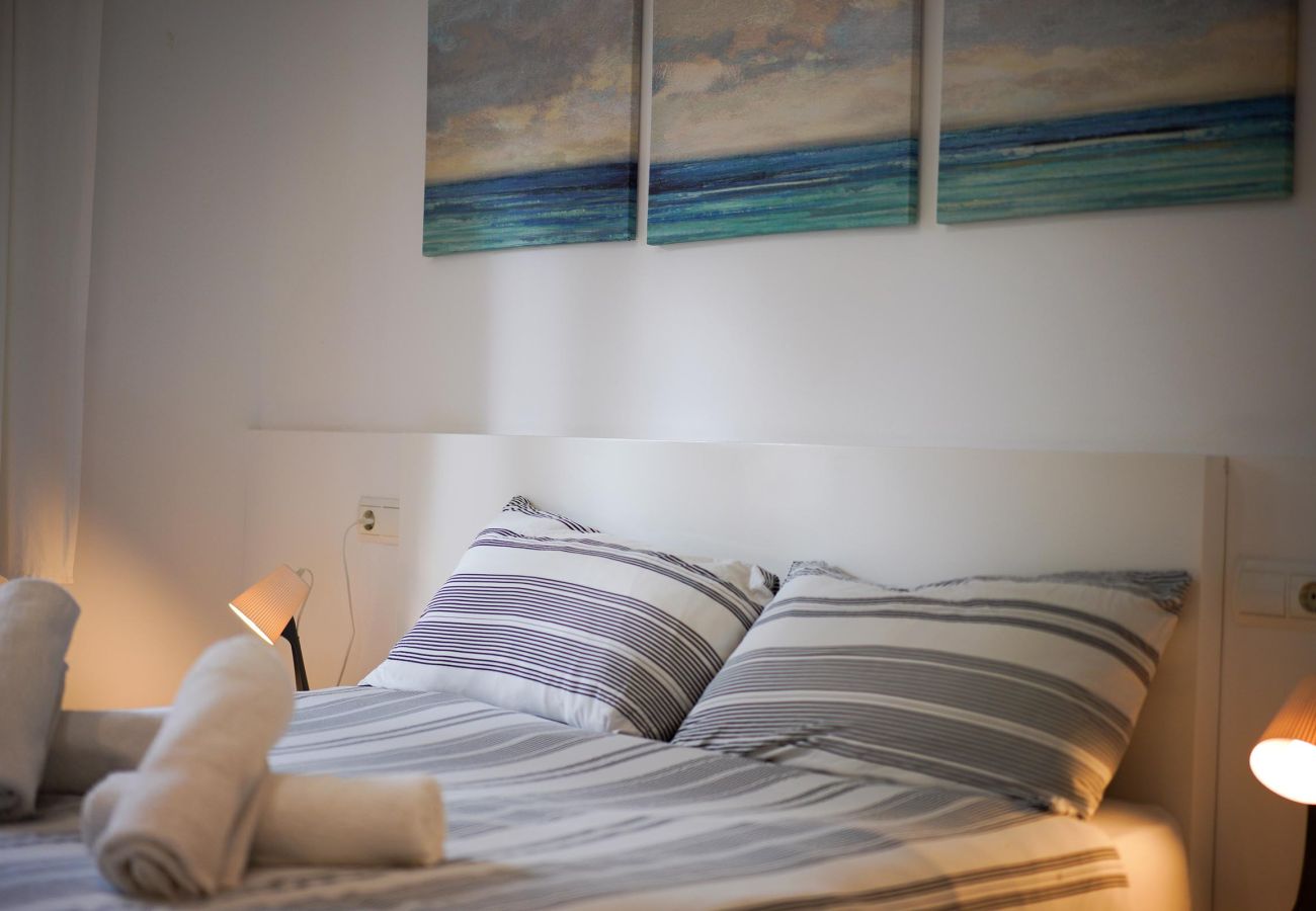 Apartamento en Cala Sant Vicenç - Bonito apartmento para dos personas en Cala Sant Vicenç