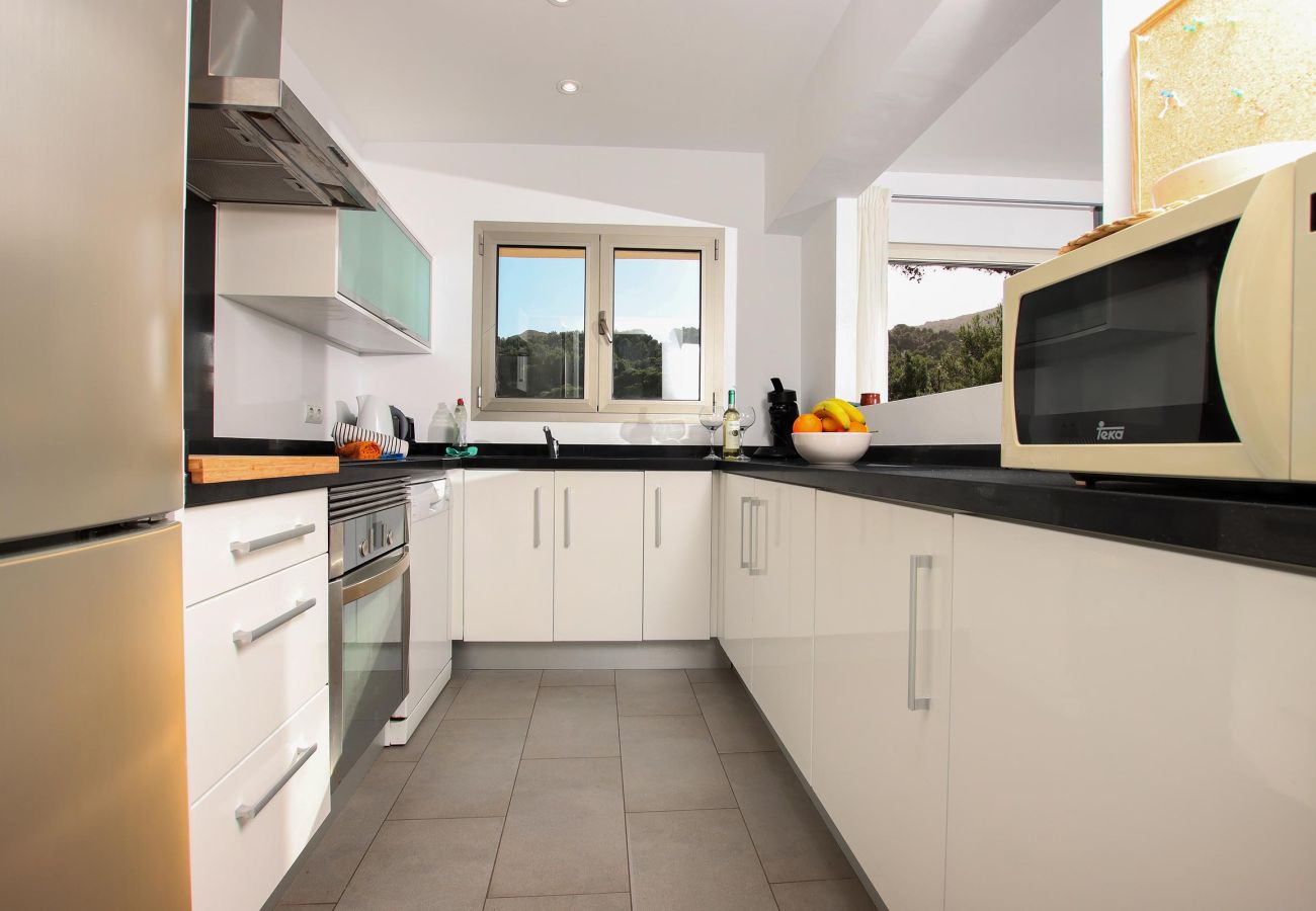 Apartamento en Cala Sant Vicenç - Bonito apartmento para dos personas en Cala Sant Vicenç