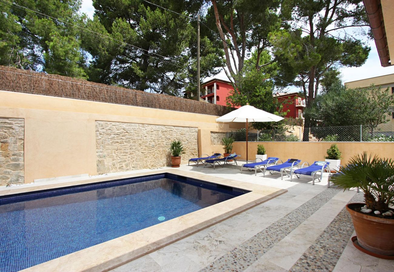 Villa in Cala San Vicente - MEDINA. Modern villa just 325 m from crystal clear beaches