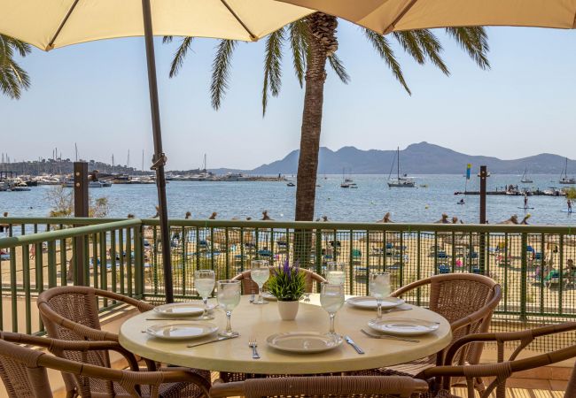  in Puerto Pollensa - DANIELA. Fabulous location overlooking the beach!