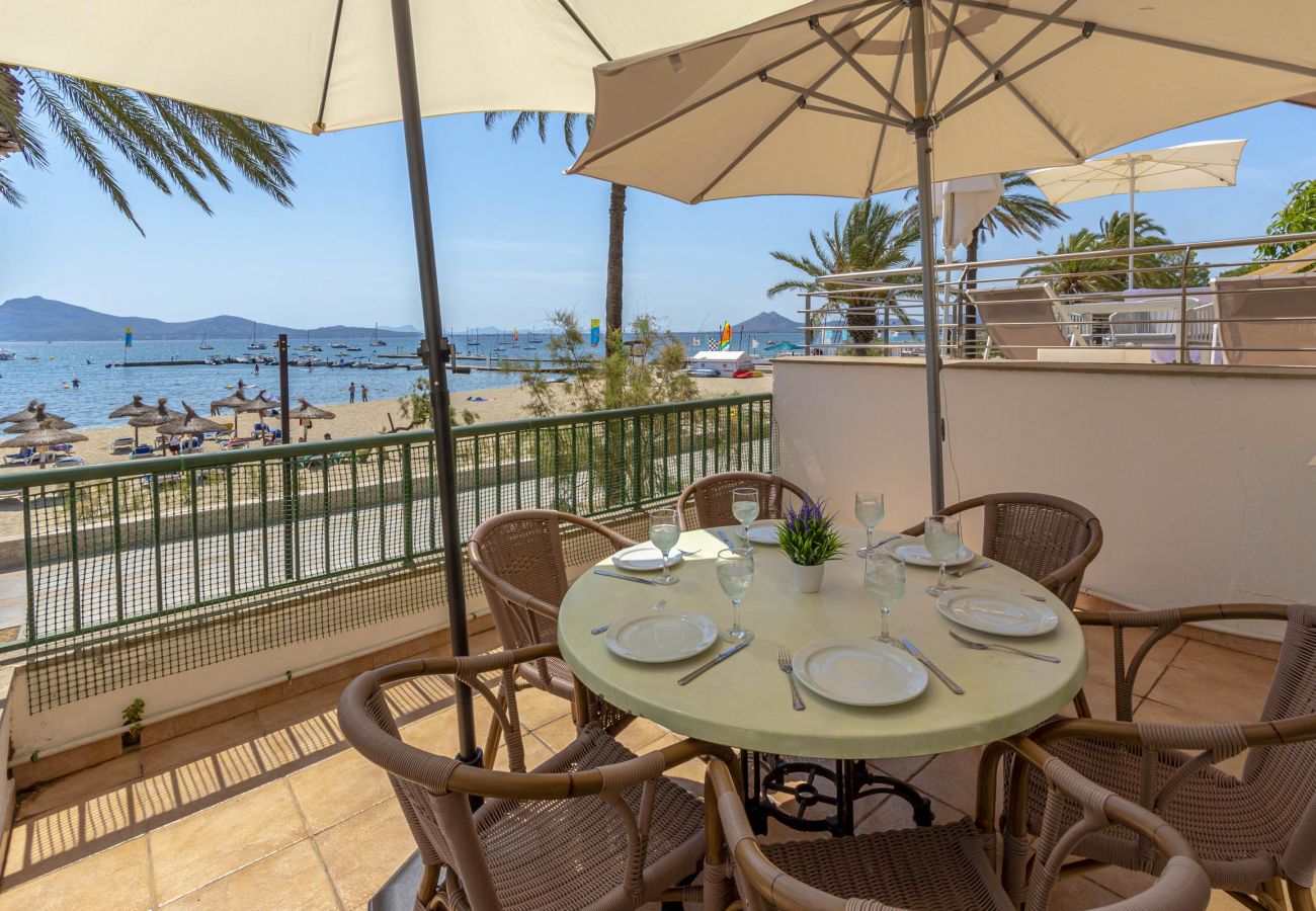 Apartment in Puerto Pollensa - DANIELA. Fabulous location overlooking the beach!