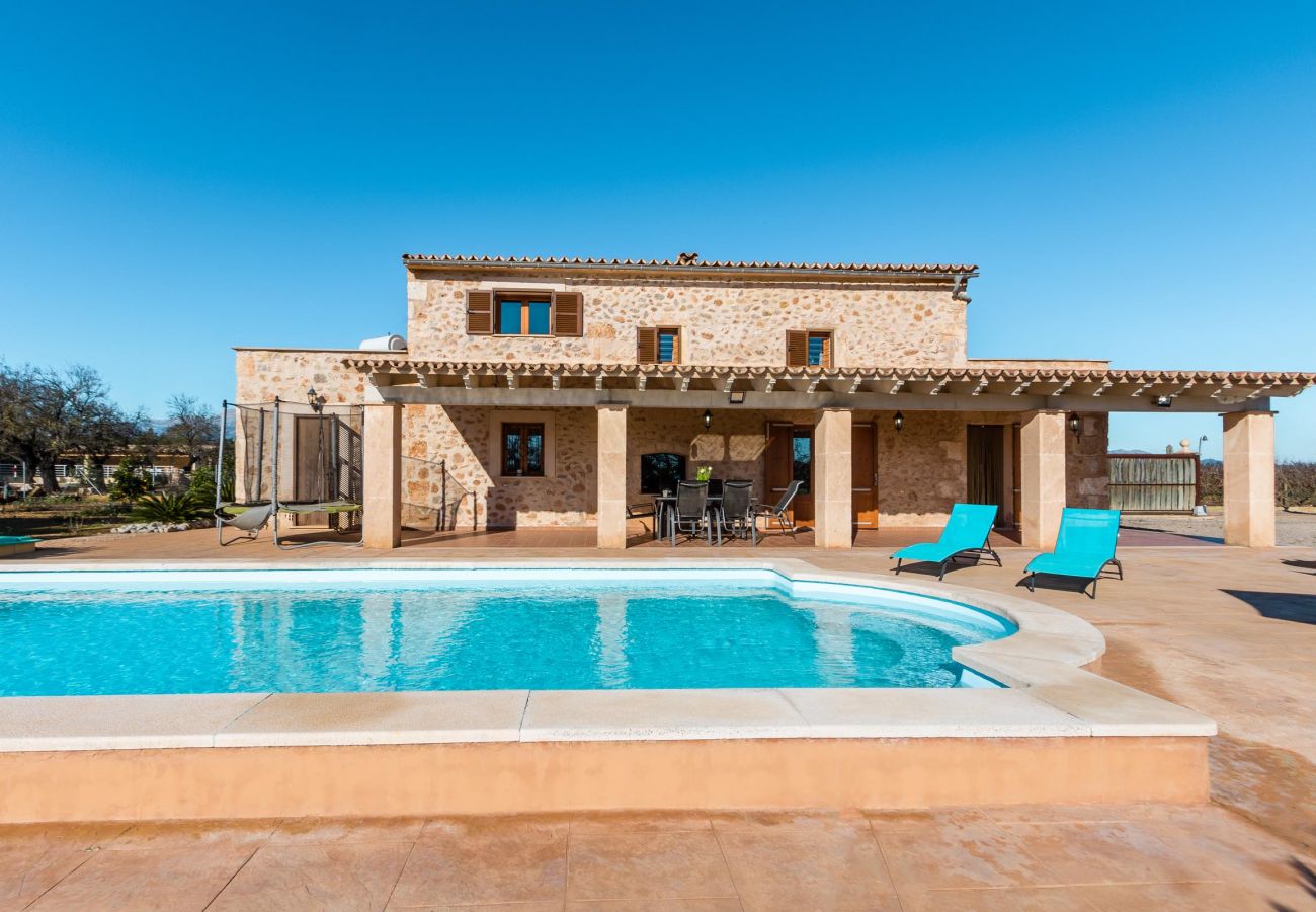 Villa in Sa Pobla - CAPO. Charming villa located in a peaceful rural area 