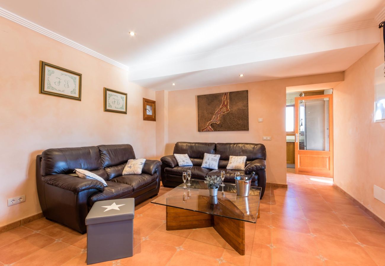 Villa in Sa Pobla - CAPO. Charming villa located in a peaceful rural area 