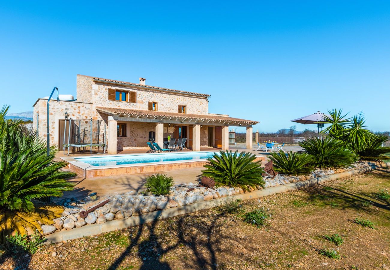 Villa in Sa Pobla - CAPO. Charming villa located in a peaceful rural area 