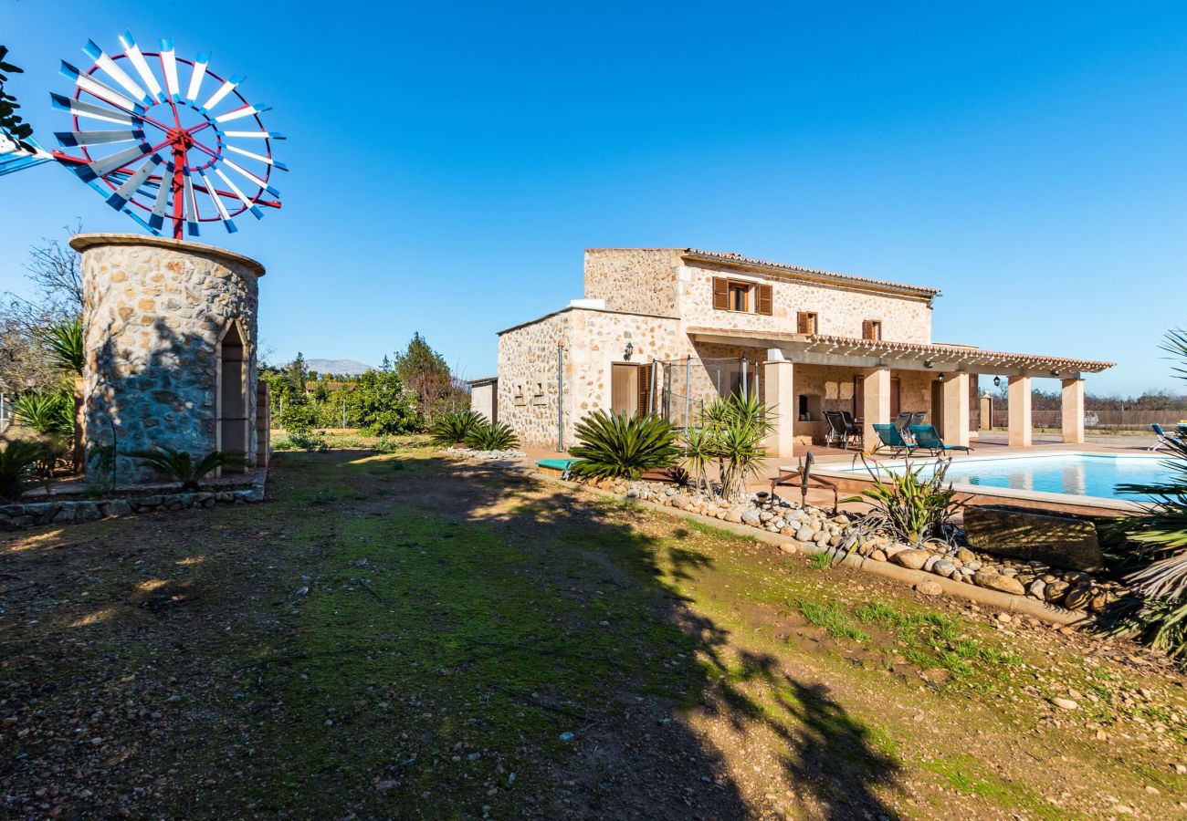 Villa in Sa Pobla - CAPO. Charming villa located in a peaceful rural area 