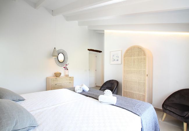 Villa in Pollensa - CREVER. Wonderful restoration for an impressive result Villa in Pollensa - CREVER. Wonderful restoration for an impressive result