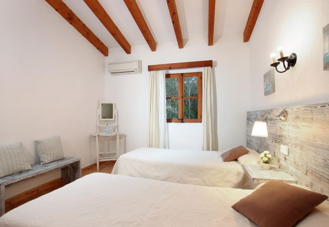 Villa in Pollensa - CAN MORANTA (PEDRO MONJO). Complete peace-of-mind among woods Villa in Pollensa - CAN MORANTA (PEDRO MONJO). Complete peace-of-mind among woods