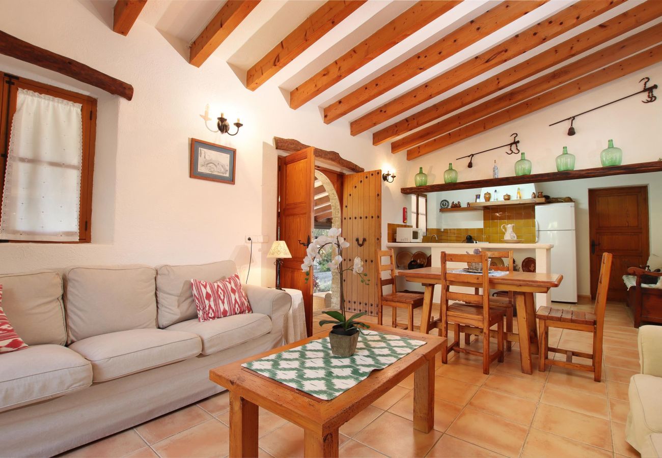 Villa in Pollensa - PEDRO MONJO. Complete peace-of-mind among woods