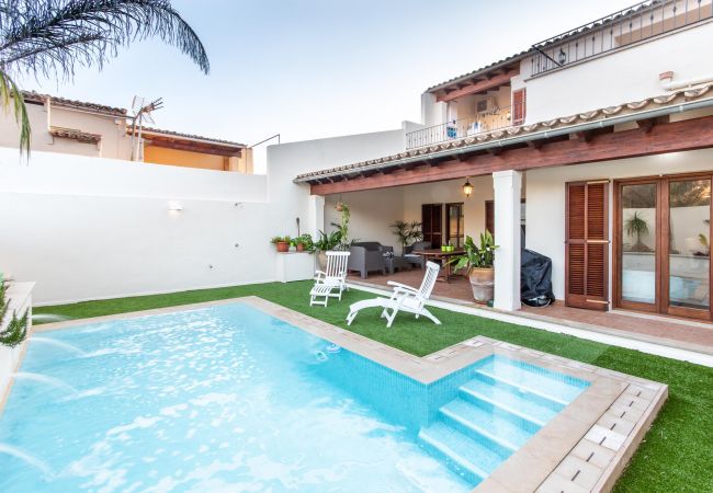 Villa in Consell - PINTOR. Charming Townhouse in centre of Consell