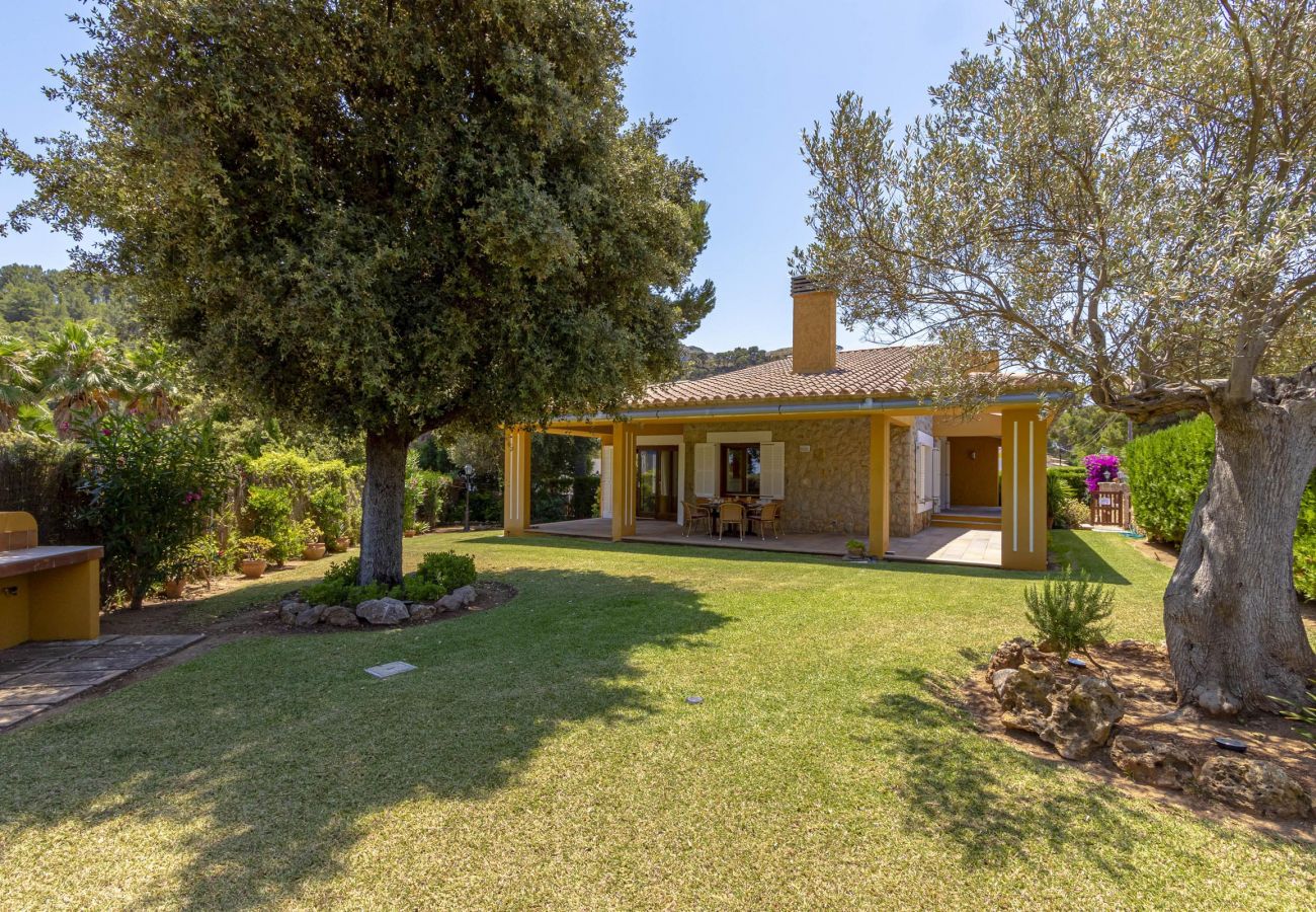 Villa in Cala San Vicente - FORMOSA. One of the most loved properties. Impressive garden