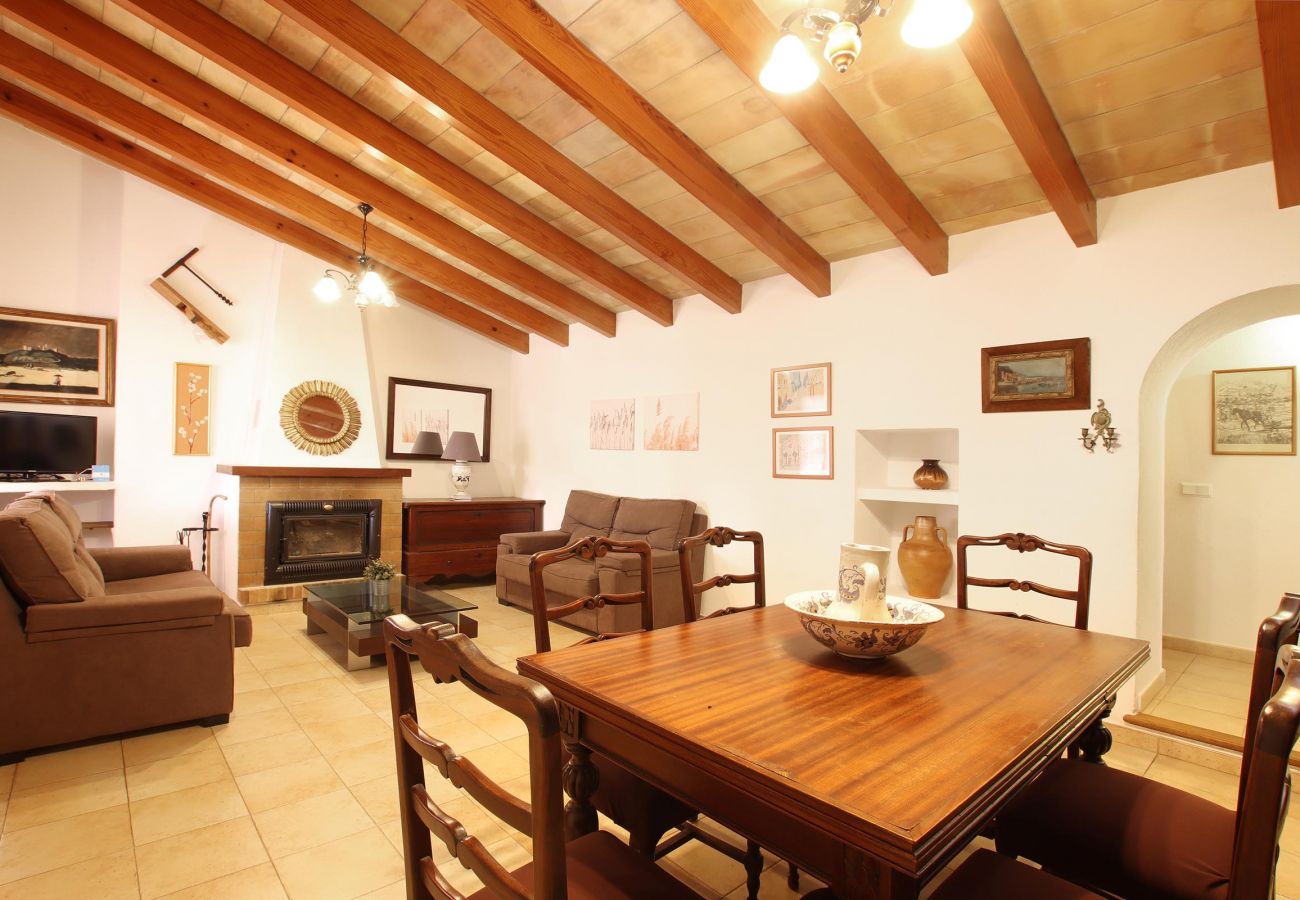 Villa in Pollensa - GERONI. Charming 3 bedroomn villa