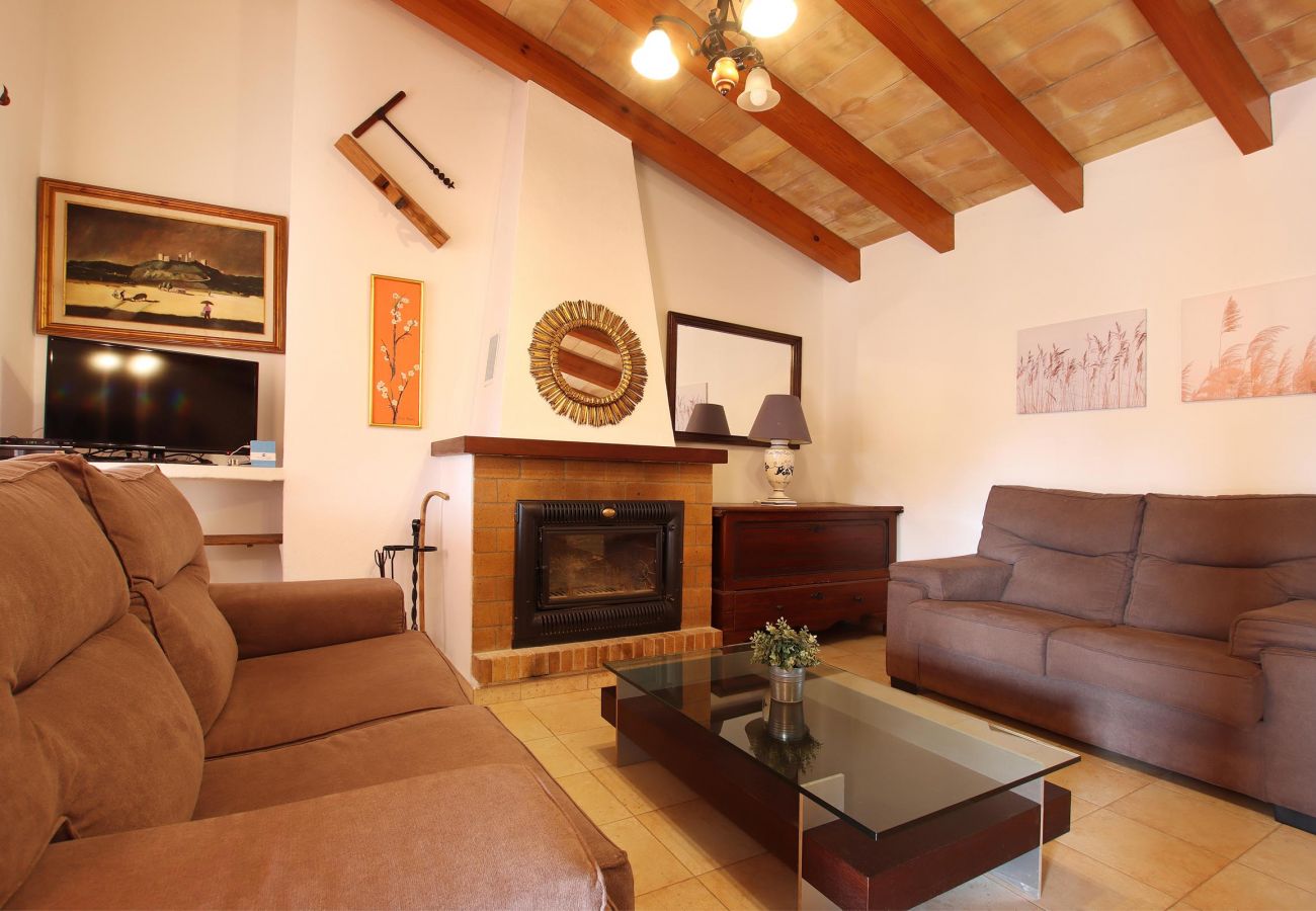 Villa in Pollensa - GERONI. Charming 3 bedroomn villa