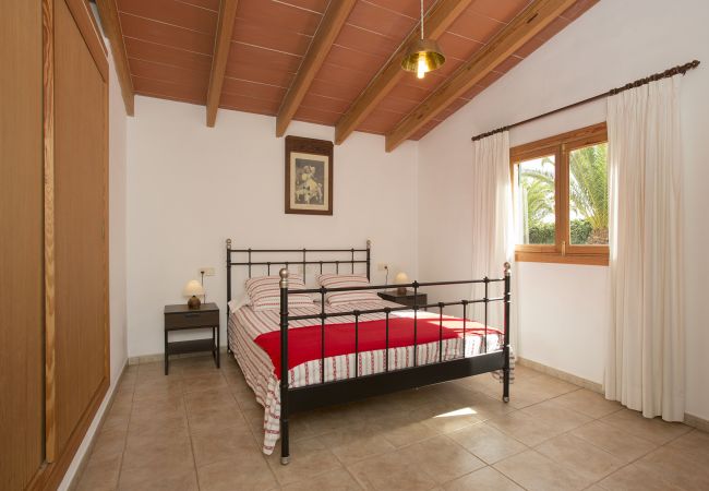 Villa in Santanyi - ES JARDI (SERVERA).Situated on the outskirts of the lovely town of Santanyi Villa in Santanyi - ES JARDI (SERVERA).Situated on the outskirts of the lovely town of Santanyi