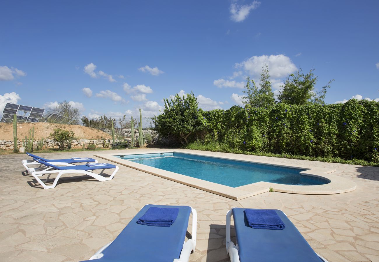 Villa in Santanyi - SERVERA.Situated on the outskirts of the lovely town of Santanyi