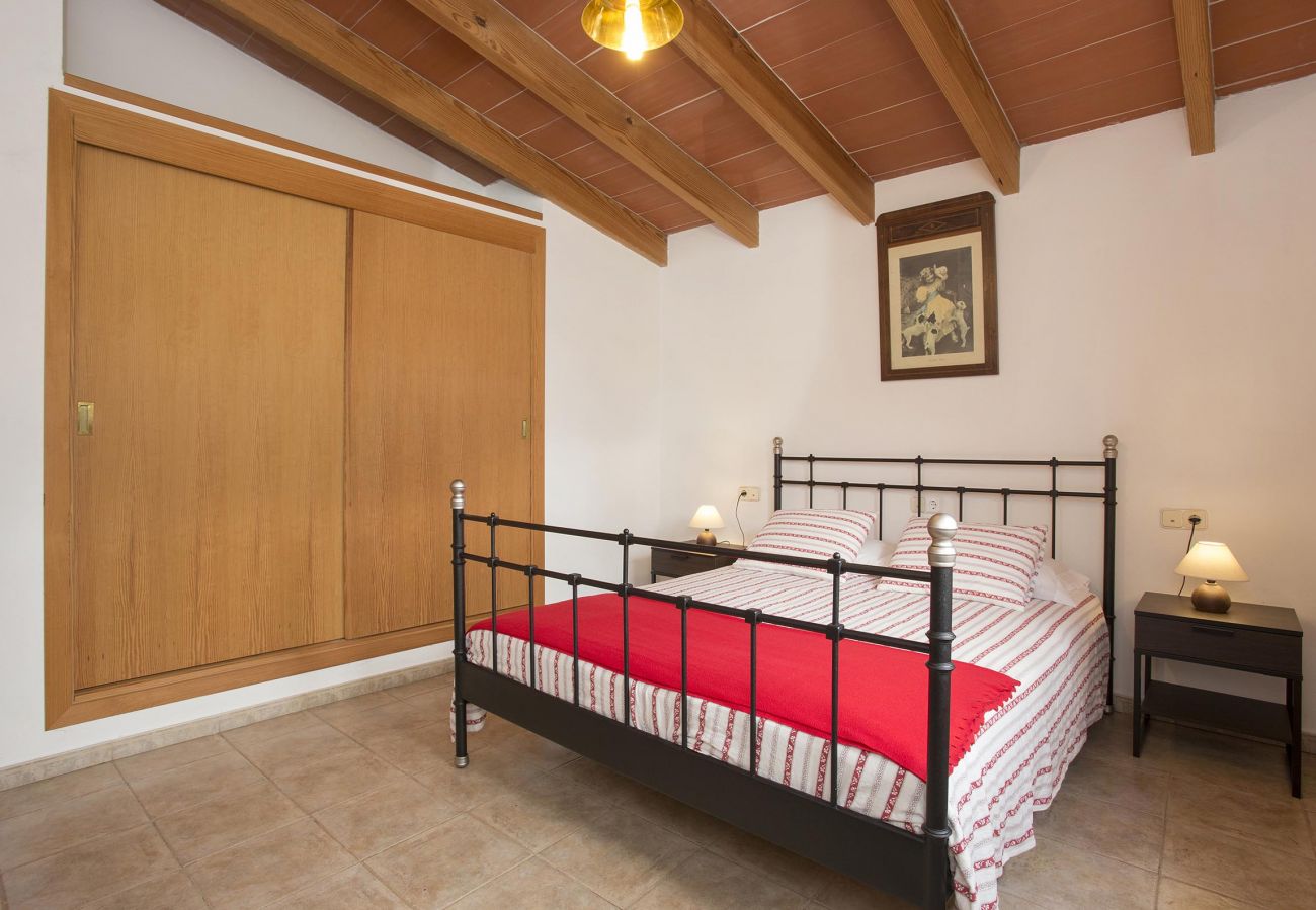 Villa in Santanyi - SERVERA.Situated on the outskirts of the lovely town of Santanyi