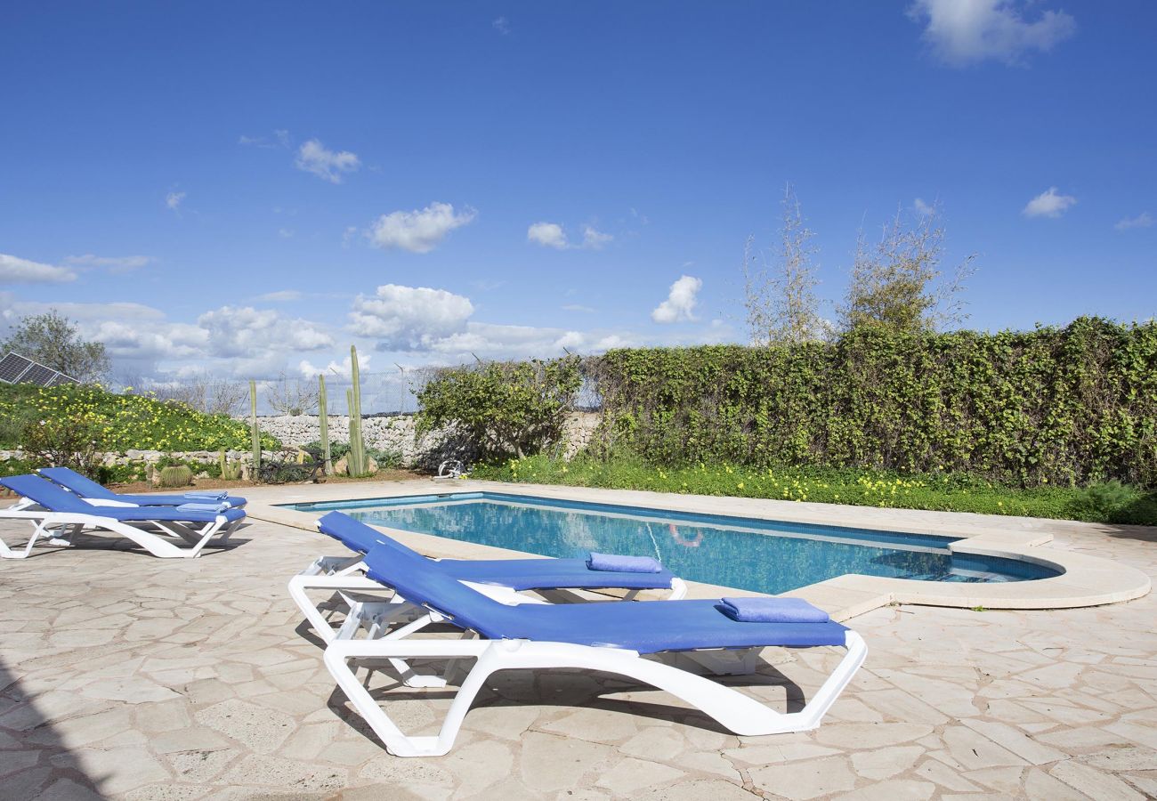 Villa in Santanyi - SERVERA.Situated on the outskirts of the lovely town of Santanyi