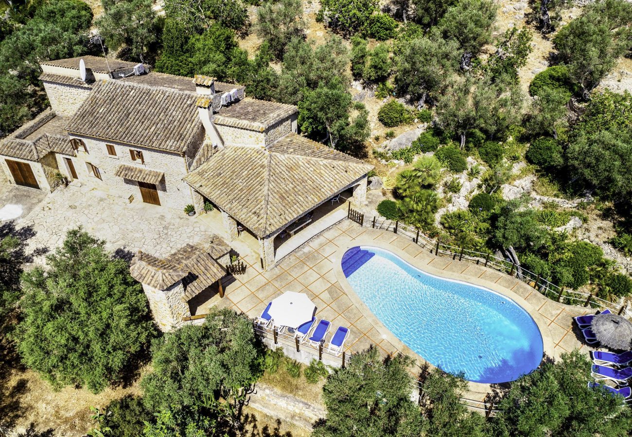 Villa in Pollensa - ALORDES. Tradition and views next to Pollensa