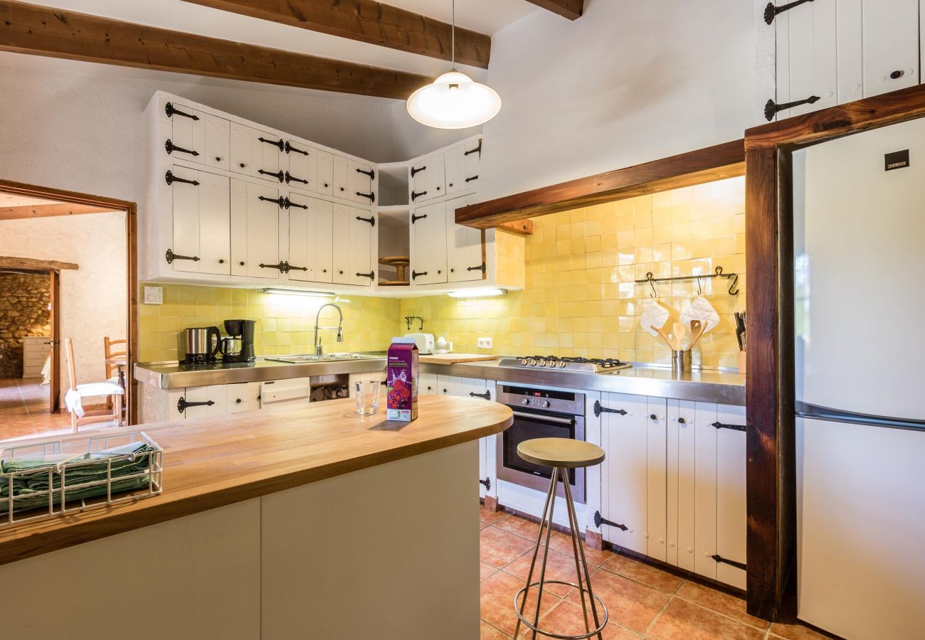 Villa in Buger - AMENGUAL. Character and taste close to Buger