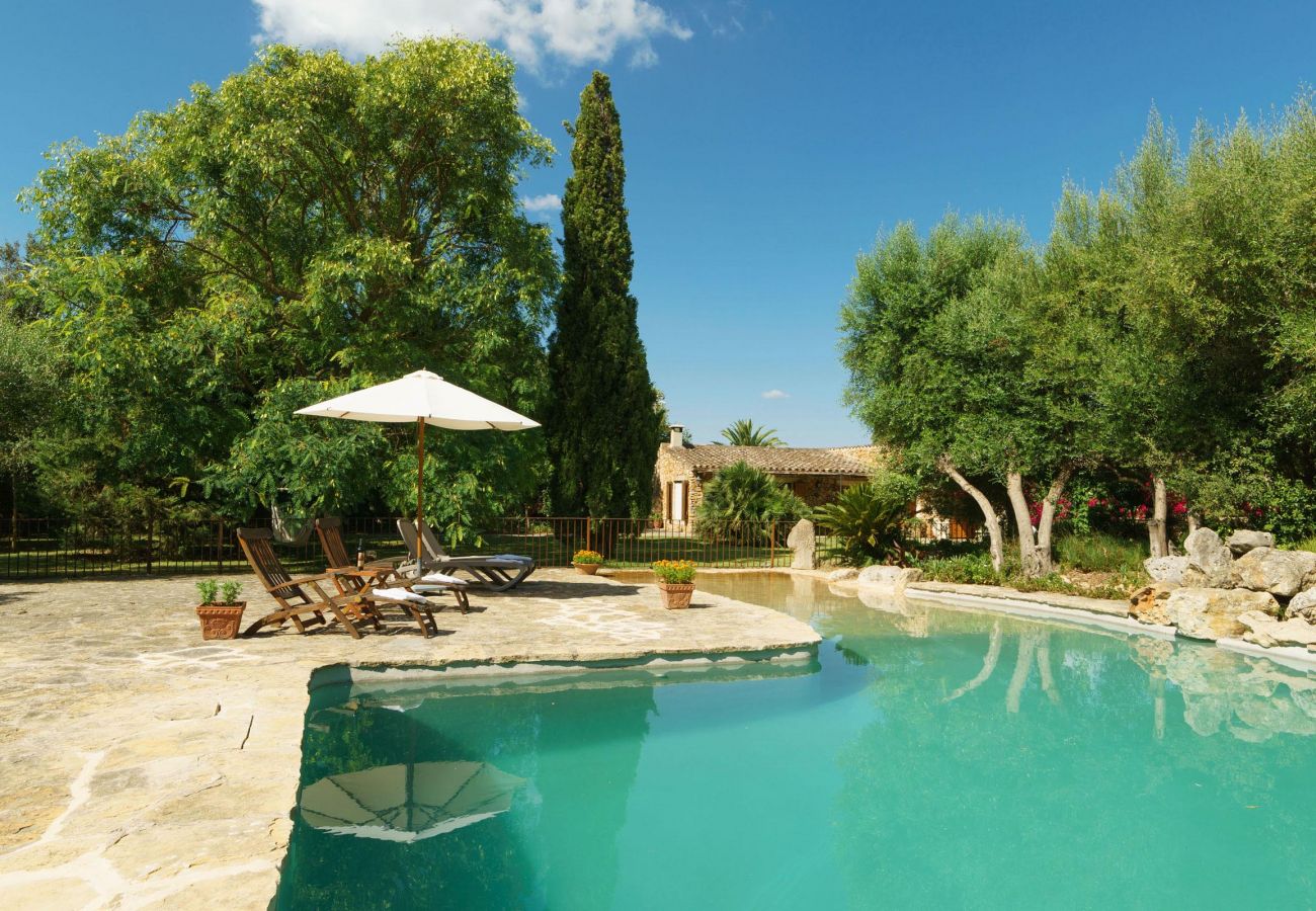 Villa in Buger - AMENGUAL. Character and taste close to Buger