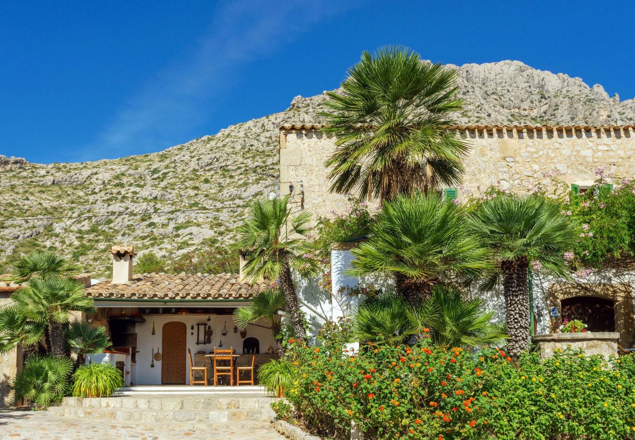 Villa in Puerto Pollensa - PIEDRA. Surrounded by nature, but close to Pto. Pollensa