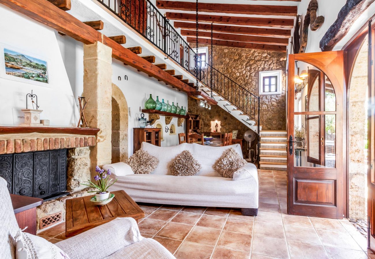 Villa in Pollensa - SERGI. Beautiful house near Pollensa