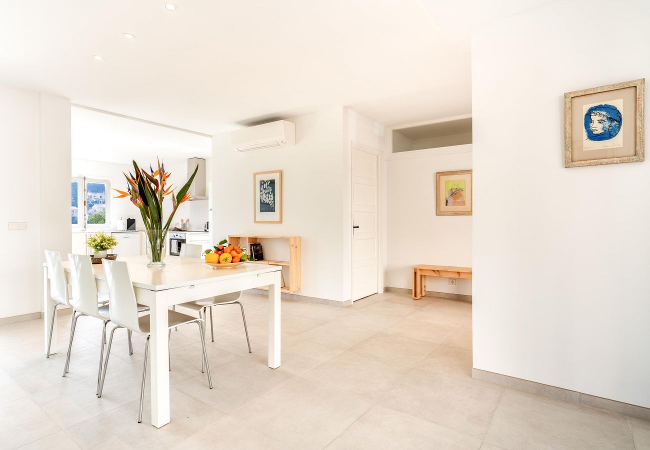 Villa in Cala San Vicente - GUILLEM. Lovely house 150 meters from the beach