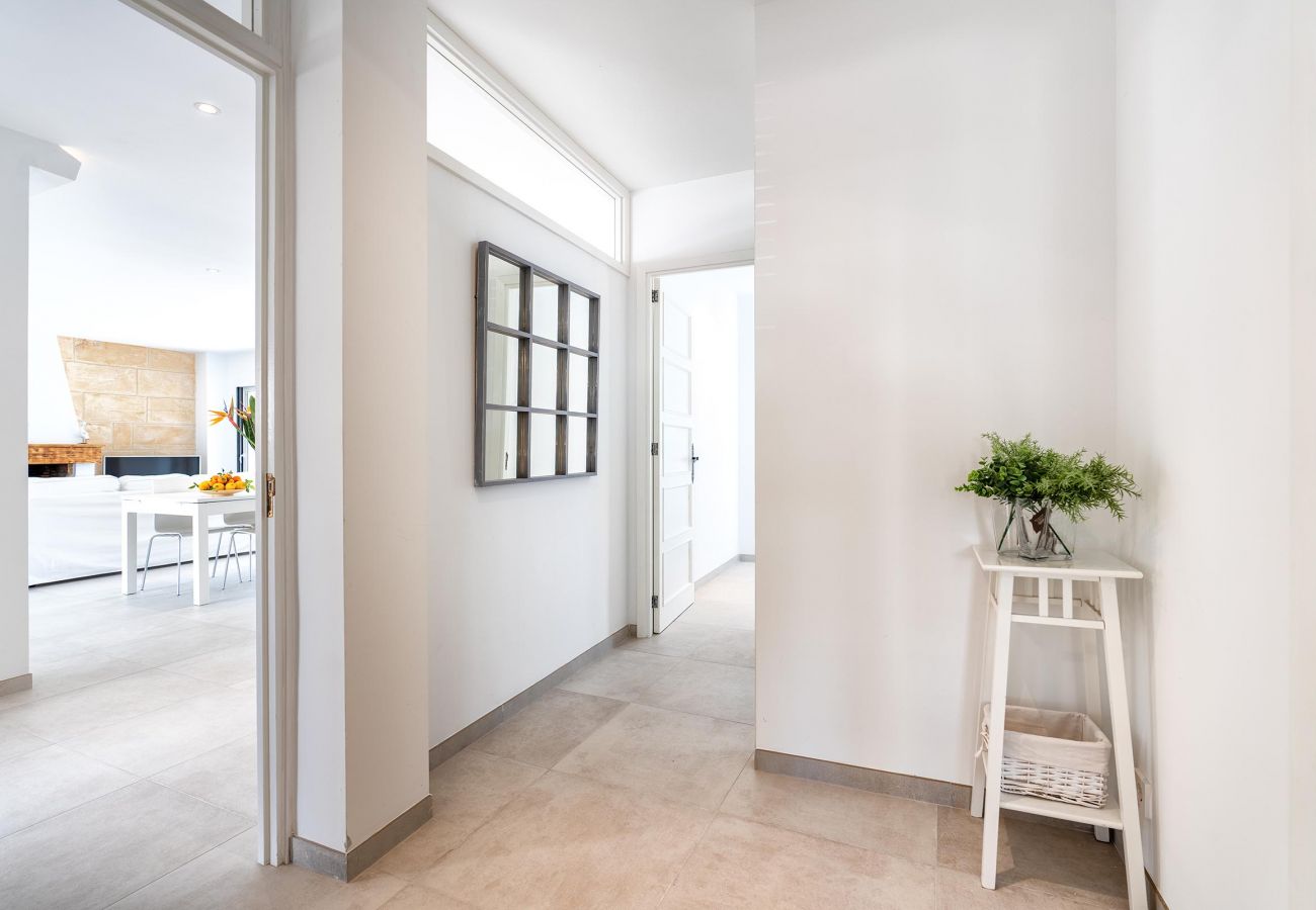 Villa in Cala San Vicente - GUILLEM. Lovely house 150 meters from the beach