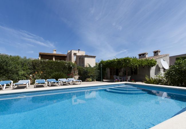 Villa/Dettached house in Pollensa - PANADA. Huge covered barbecue and less than 300 m from the supermarket