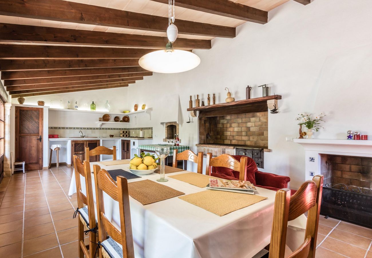 Villa in Pollensa - PANADA. Huge covered barbecue and less than 300 m from the supermarket