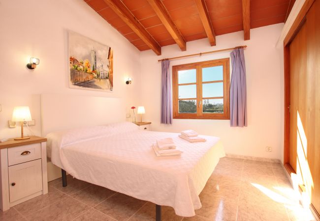 Villa in Pollensa - LLORENS (IVANA).  5 bedroom villa to enjoy with family and friends