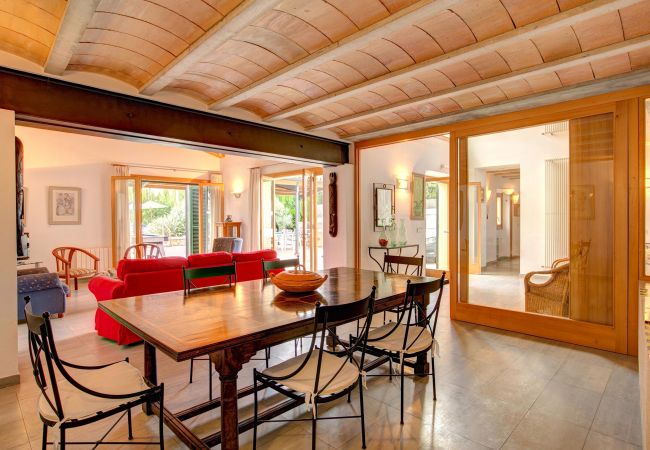 Villa in Pollensa - LLOBINER. Perfect location! A country villa without leaving Pollensa Villa in Pollensa - LLOBINER. Perfect location! A country villa without leaving Pollensa
