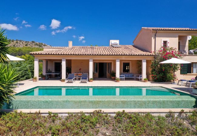 Villa in Pollensa - MARES. Stunning villa. A great choice