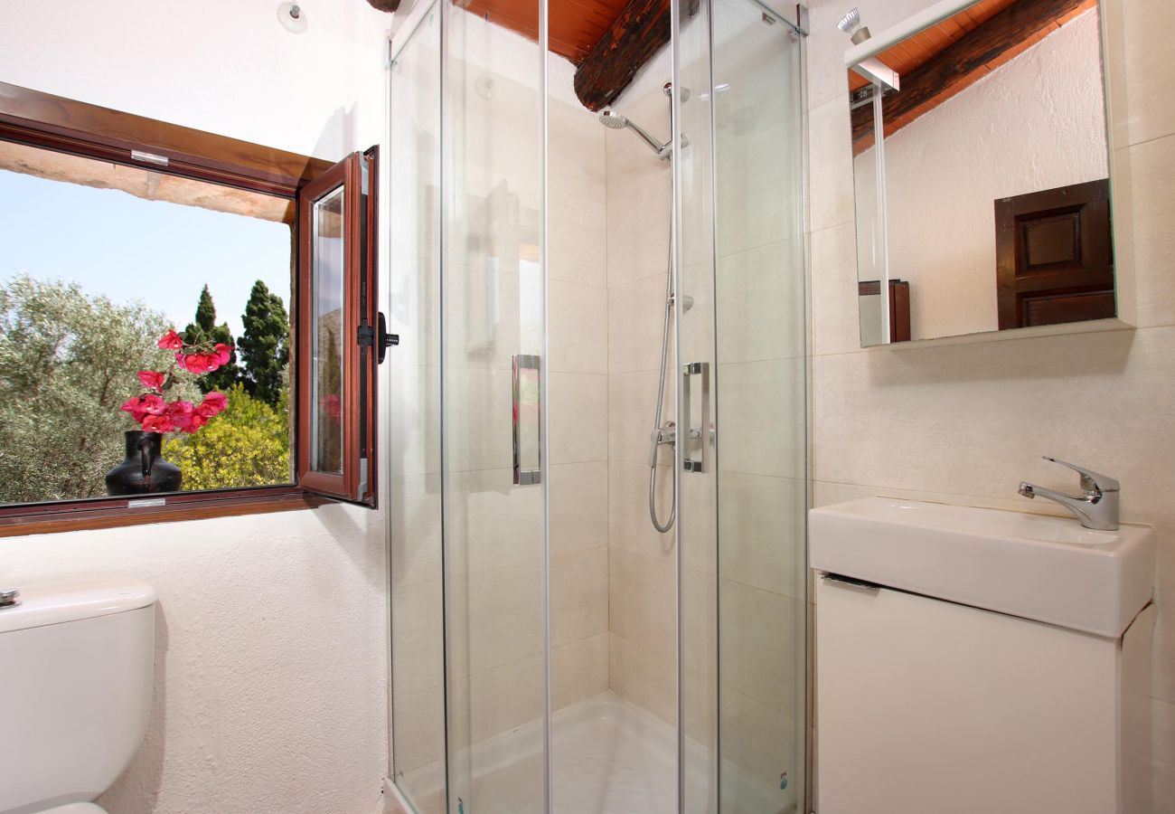 Villa in Cala San Vicente - MARTORELLET. Delightful villa close to Cala San Vicente