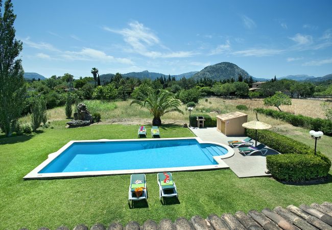 Villa in Pollensa - COLLET VELL. Lovely stone-clad villa with large garden