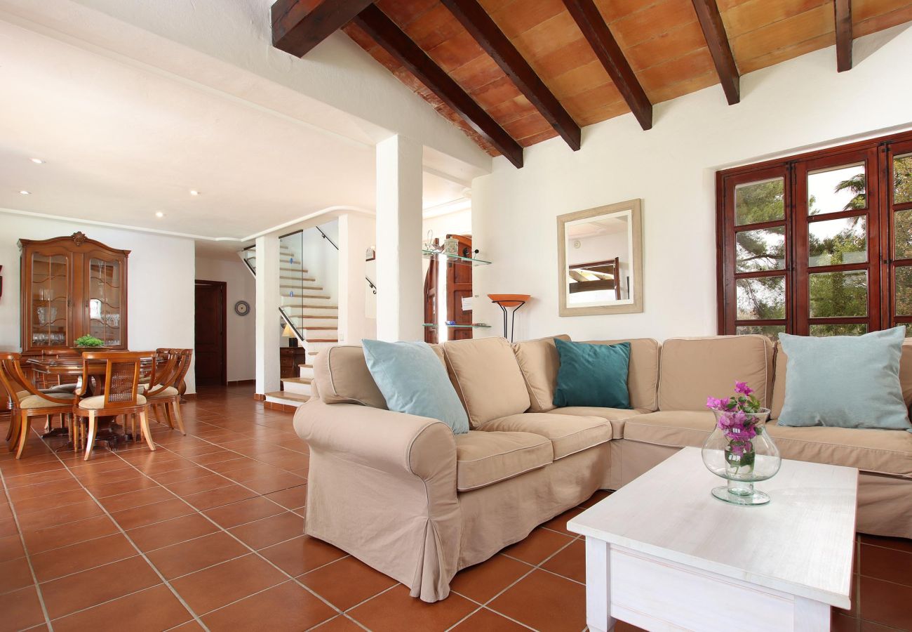 Villa in Pollensa - COLLET VELL. Lovely stone-clad villa with large garden