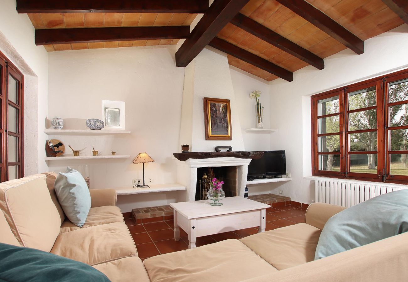 Villa in Pollensa - COLLET VELL. Lovely stone-clad villa with large garden
