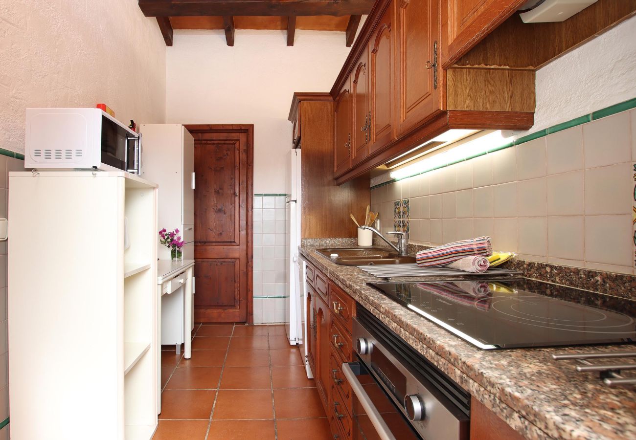 Villa in Pollensa - COLLET VELL. Lovely stone-clad villa with large garden