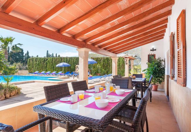 Villa in Puerto Pollensa - PALMERA. 6 bedroom villa a very short drive to Pto. Pollensa Villa in Puerto Pollensa - PALMERA. 6 bedroom villa a very short drive to Pto. Pollensa