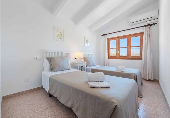 Villa in Puerto Pollensa - PALMERA. 6 bedroom villa a very short drive to Pto. Pollensa Villa in Puerto Pollensa - PALMERA. 6 bedroom villa a very short drive to Pto. Pollensa