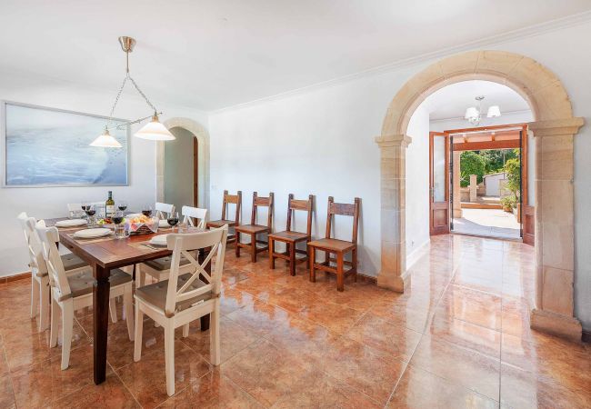 Villa in Puerto Pollensa - PALMERA. 6 bedroom villa a very short drive to Pto. Pollensa Villa in Puerto Pollensa - PALMERA. 6 bedroom villa a very short drive to Pto. Pollensa