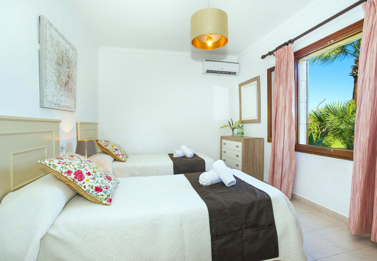 Villa in Puerto Pollensa - GERANIOS. Relax and enjoy!