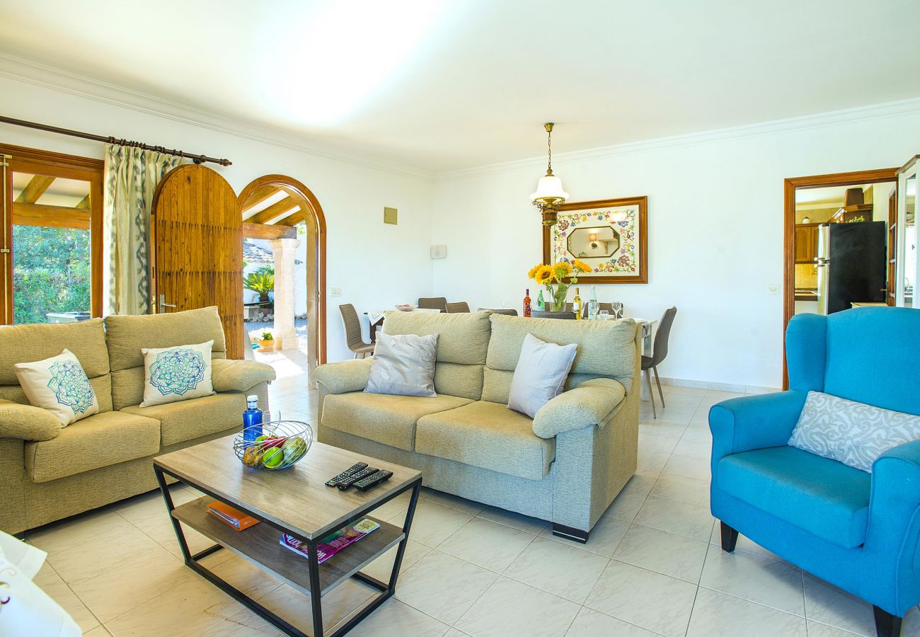 Villa in Puerto Pollensa - GERANIOS. Relax and enjoy!