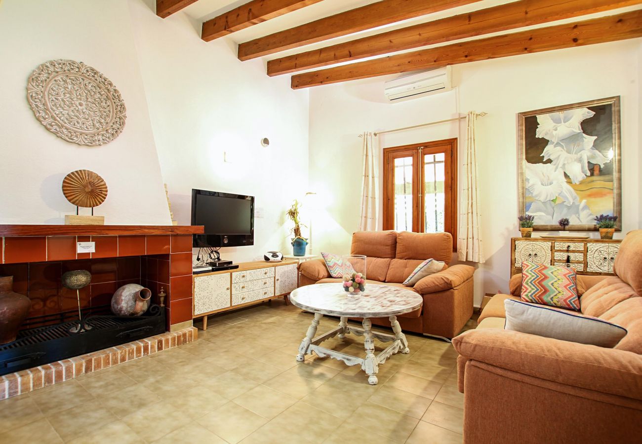 Villa in Puerto Pollensa - BARRACA. Haven of peace 10 just min. walk to the center