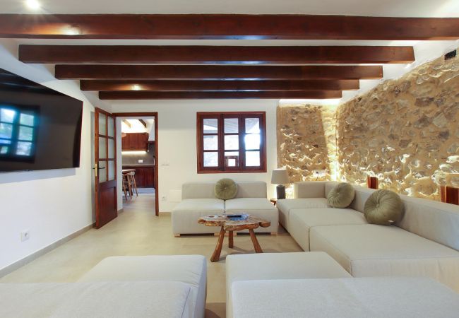 Villa in Alcudia - SOU.  Nice Majorcan villa  for 12 people