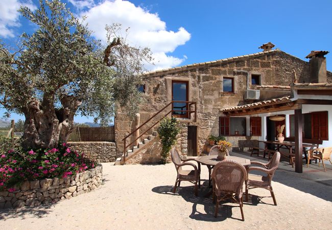 Villa in Pollensa - SOU.   6-Bedroom Mallorca Oasis. Superb in every way Villa in Pollensa - SOU.   6-Bedroom Mallorca Oasis. Superb in every way